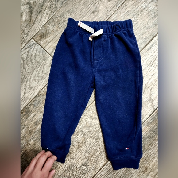 TWO Tommy Hilfiger Toddler 18m Sweatsuits w Pant &Full Zip both sets euc - Picture 9 of 10